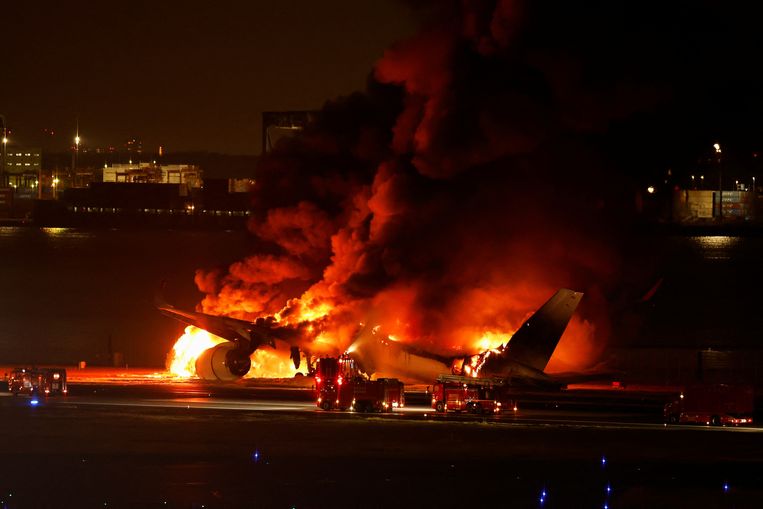 Five people were killed after a Japanese plane collided with the Coast Guard at Tokyo airport