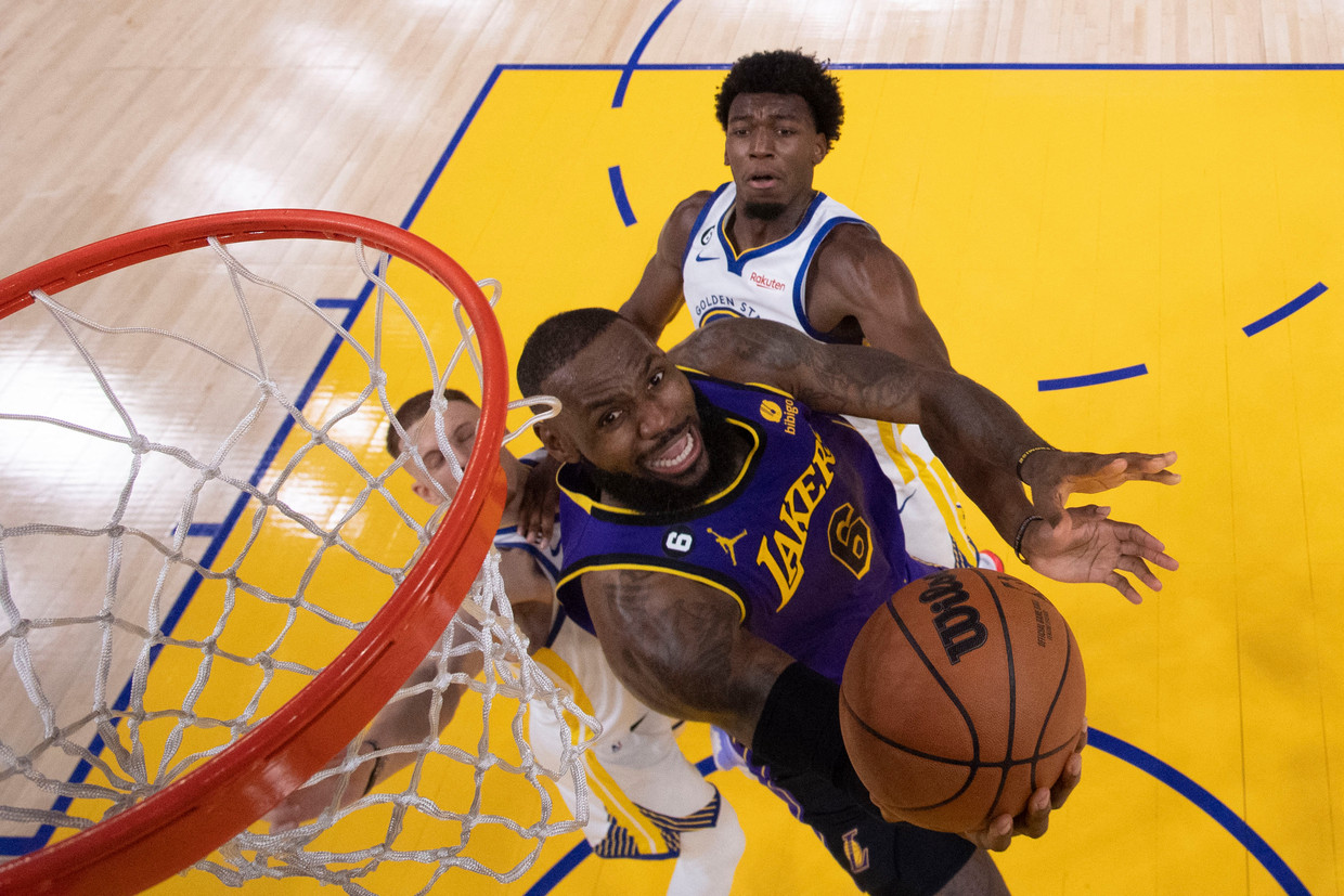 Basketballegende LeBron James voelt de klok nu echt tikken De