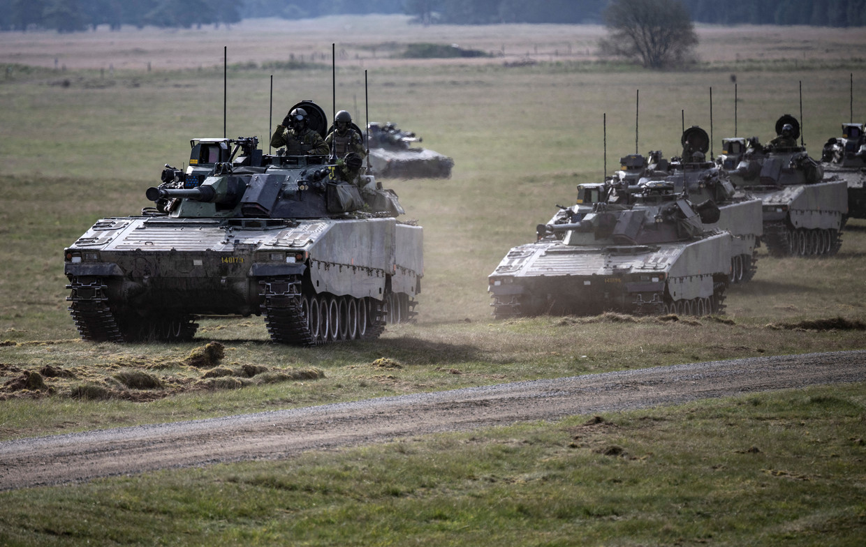 Soldiers in CV90 vehicles during maneuvers Aurora 23. Photo via Reuters
