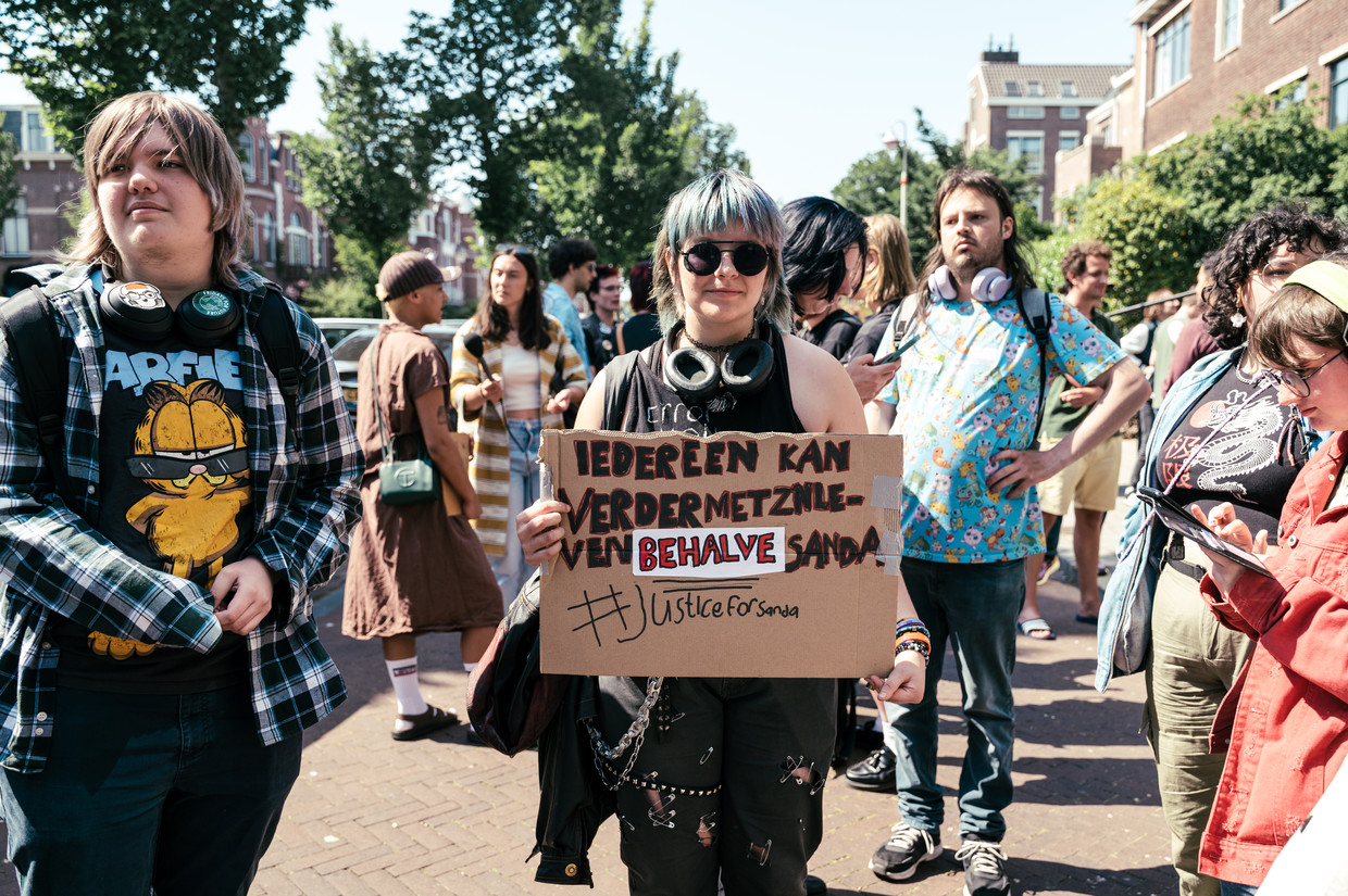 Protest in Den Haag. Beeld Tine Schoemaker
