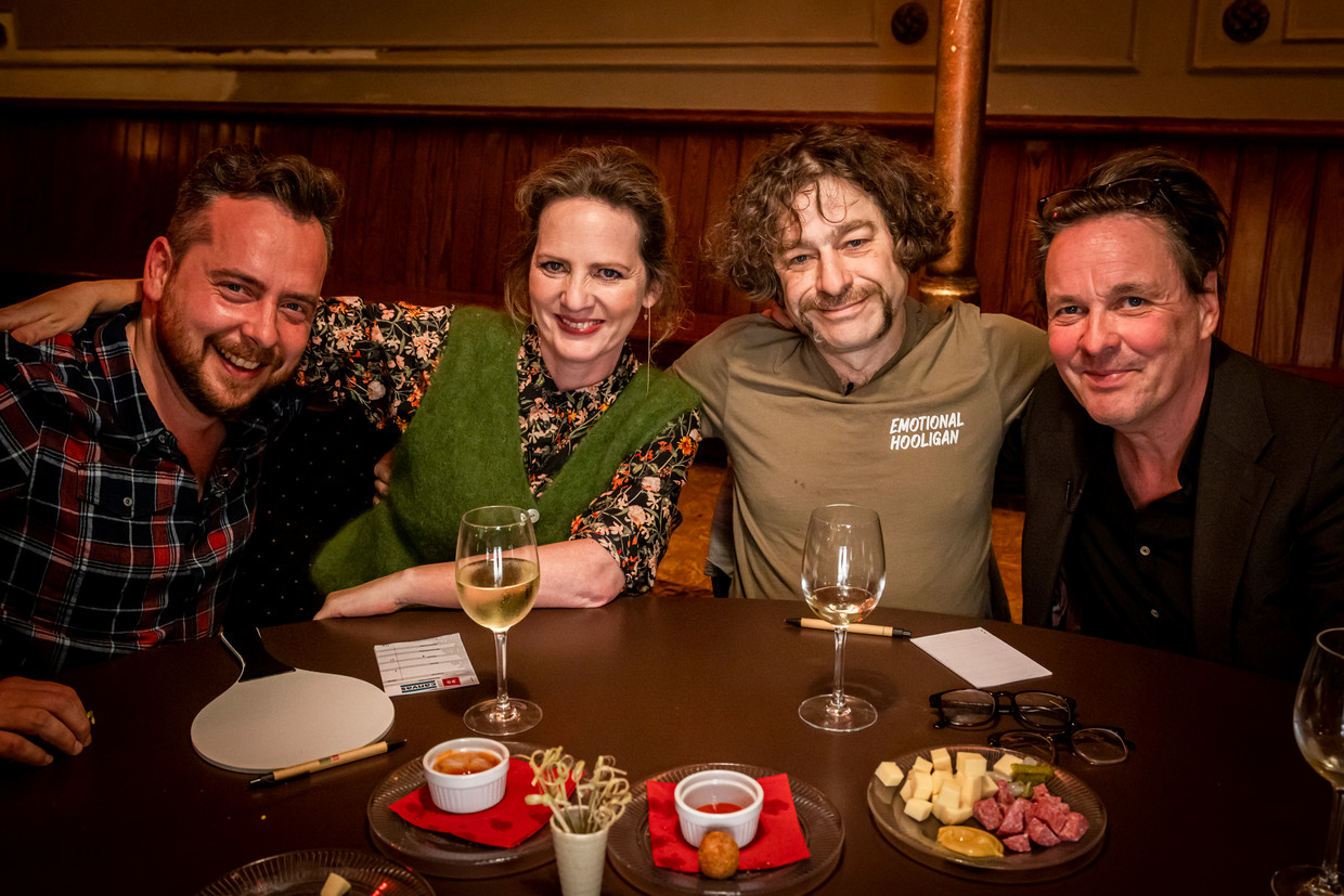 ‘25 jaar Canvas’: geef fijne mensen een glas en een portie gemengd, je ...