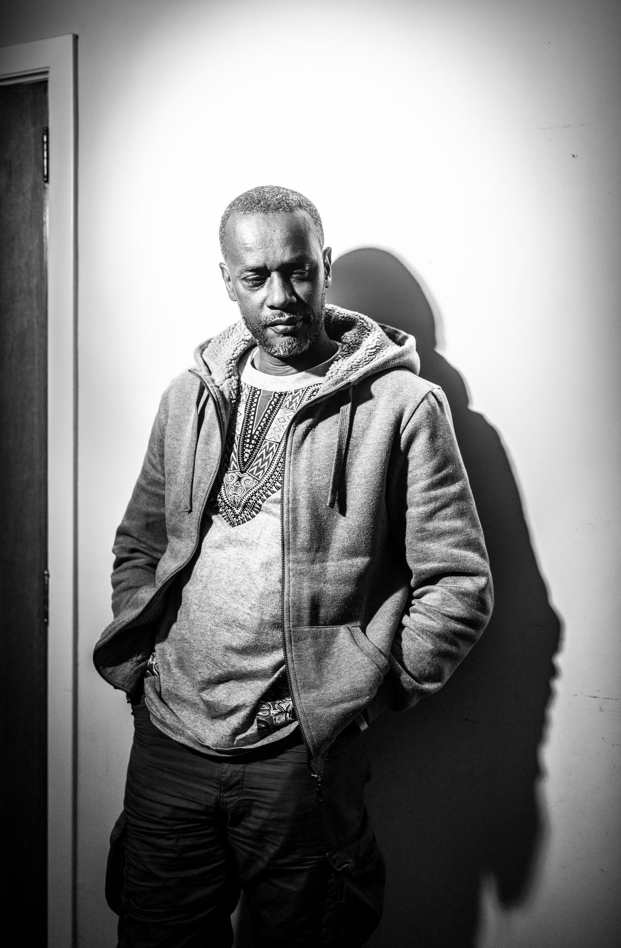 Ousmane 'Papis' Dia over zijn zoon Sanda: ‘We deden alles samen: de kook, de was, de plas. Hij kwam vaak al op donderdag naar huis, om pas op maandag weer naar zijn kot te vertrekken.’ Beeld  Franky Verdickt