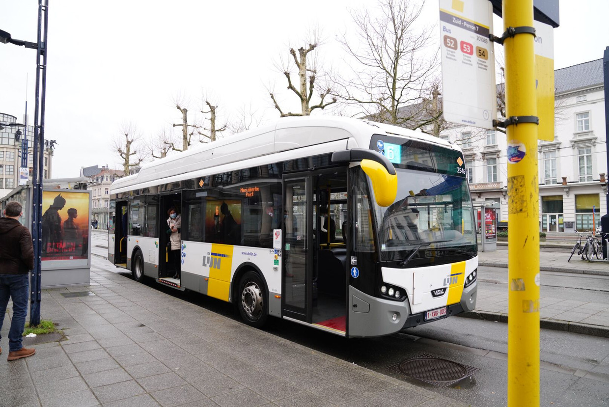 De Lijn wil tot 600 nieuwe elektrische bussen aankopen De
