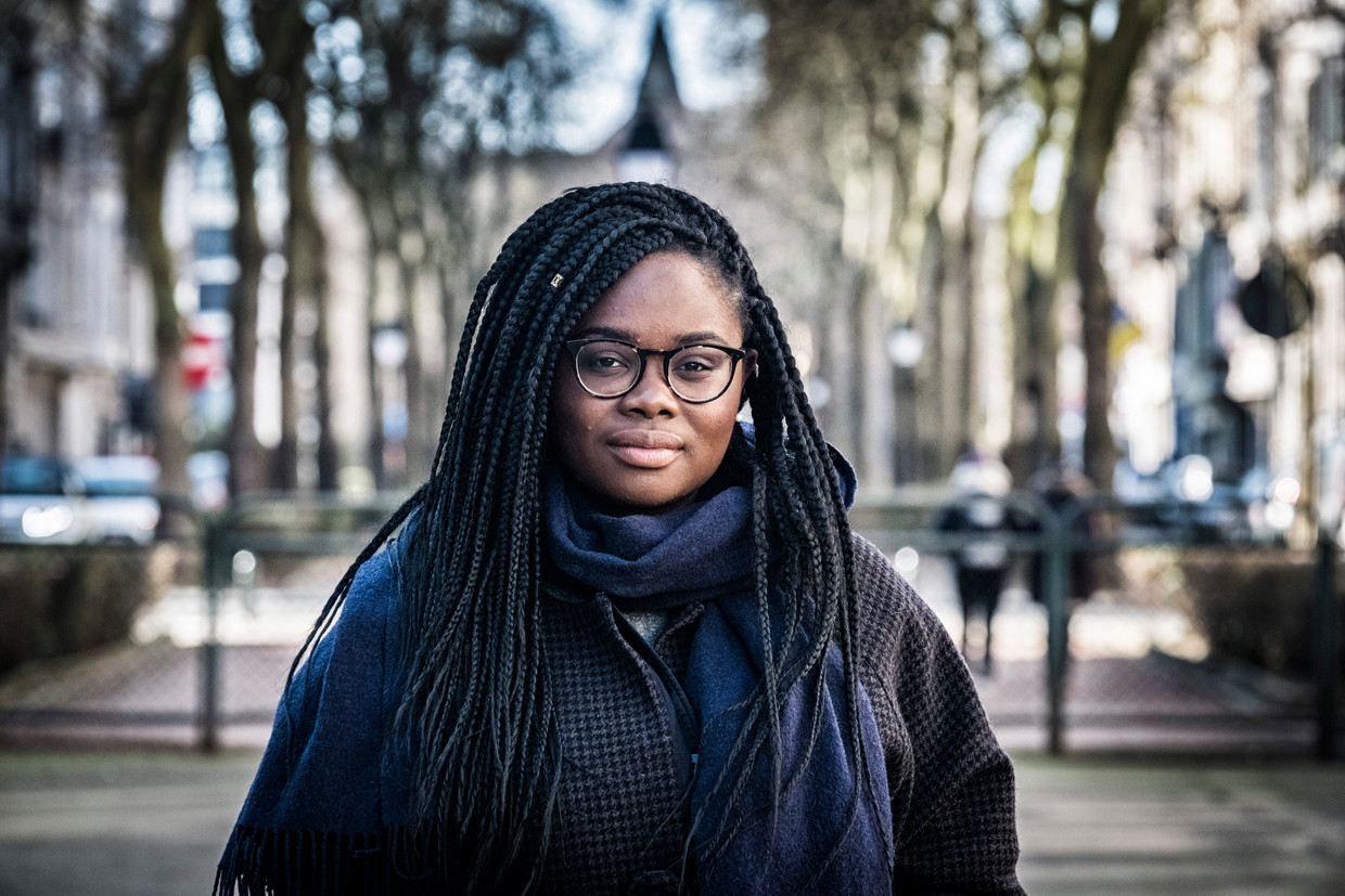 Tracy Bibo Tansia, activist en politiek wetenschapper: ‘De basis van ons systeem is gelegd door witte mannen met geld. Het is nie­t gemaakt voor mensen die op mij lijken.’ Beeld Tim Dirven