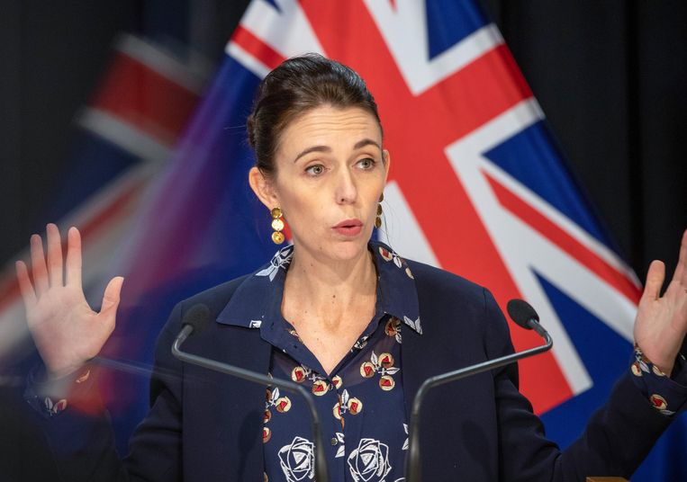 Hoe Jacinda Ardern, De Straffe Premier Van Nieuw-Zeeland, Haar Land Door De  Crisis Manoeuvreert