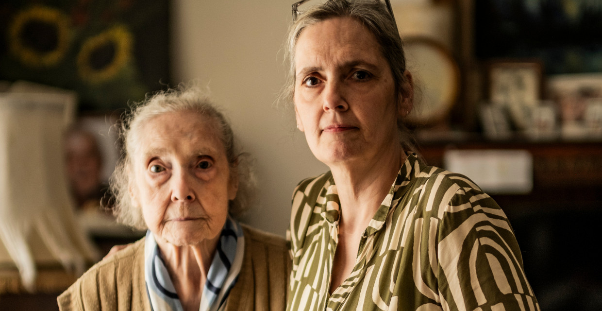 Dianne Van Hoorde en dochter Sabine Beckers. Beeld Diego Franssens/HUMO