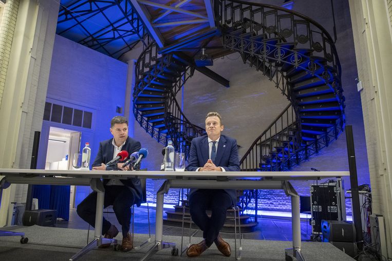 Angrep på Brussel.  Den nye justisministeren Paul Van Tigchelt: &laquo;Jeg ber ikke om hundre eller ti dager, jeg begynner nå&raquo;