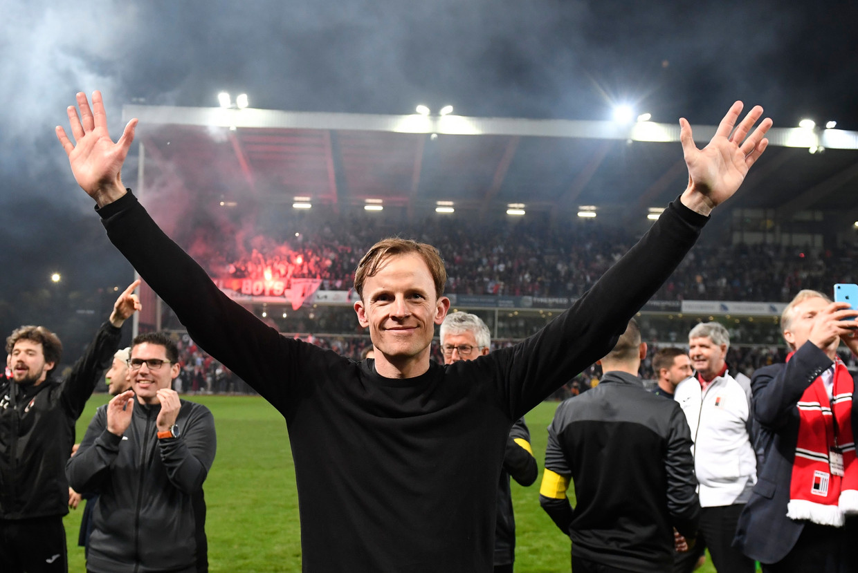 Promovendus RWDM ontslaat coach Vincent Euvrard en groot deel