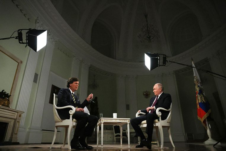 Putin in un'intervista al controverso Tucker Carlson