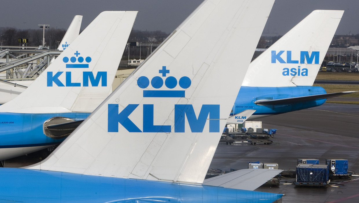 80 vluchten geannuleerd door stormweer op Schiphol De