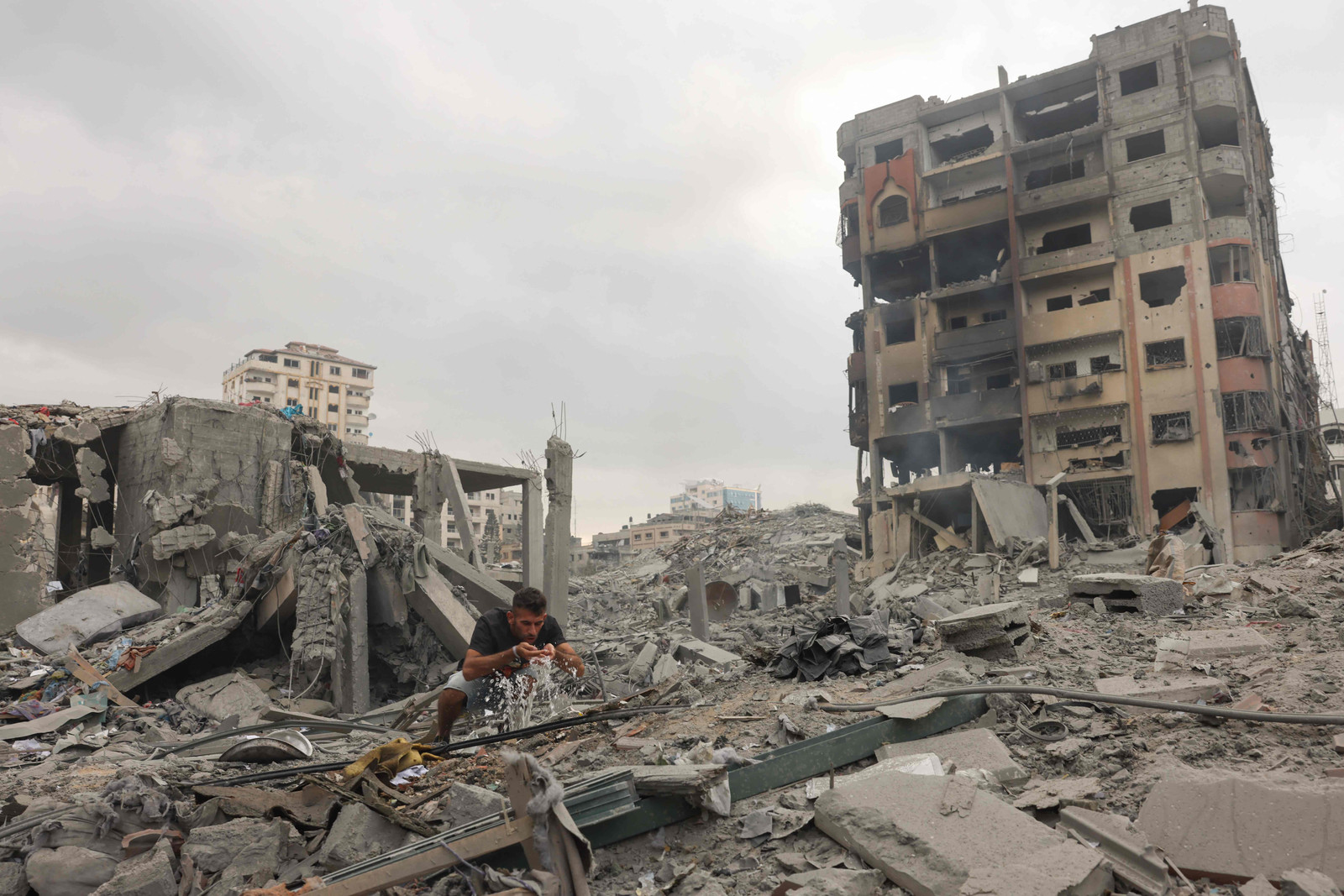 ooggetuigen-uit-gaza-aan-het-woord-terwijl-ik-met-jullie-praat-wordt