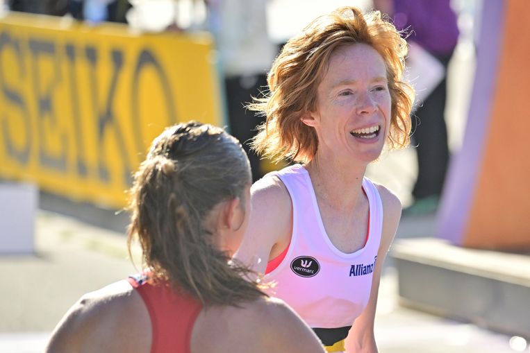Mieke Gorissen in tranen na 19e plaats op eerste WKmarathon ‘Ik kan