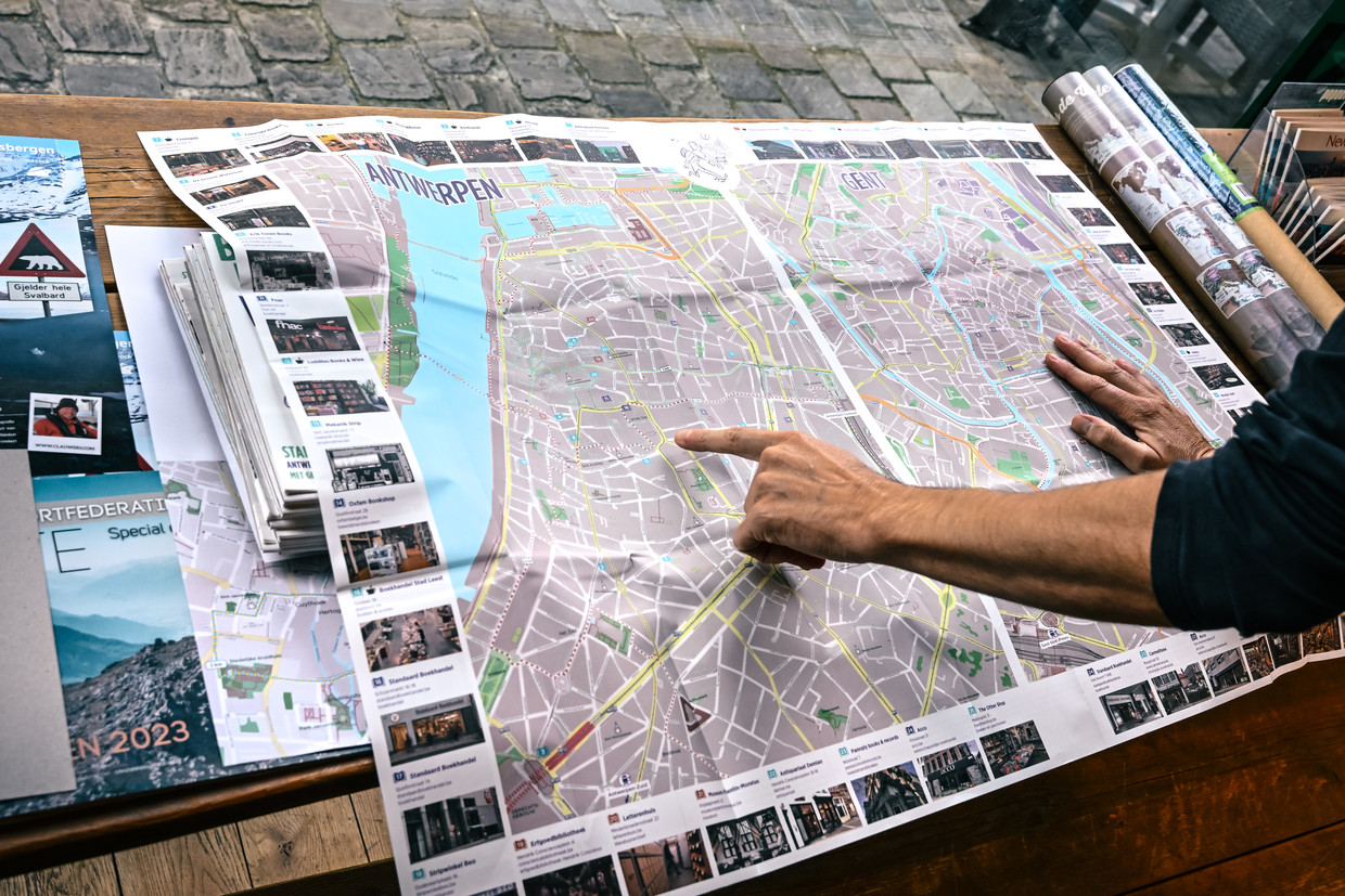Even een boekje om: dit stadsplan loodst je langs literaire hotspots in ...