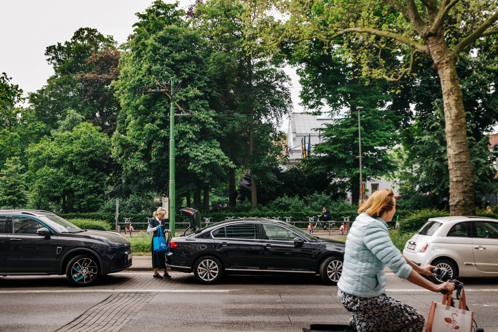 Nieuw parkeerbeleid in Antwerpen eigen volk (met schone auto’s) eerst