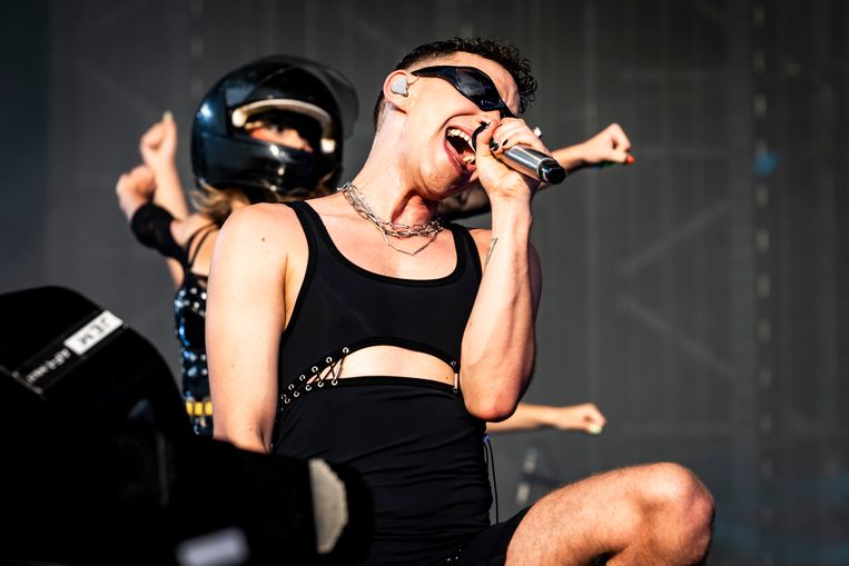 I loro atti sono sottili, ma il loro spettacolo è pieno di pura estasi pop e sesso delizioso ★★★★ ☆