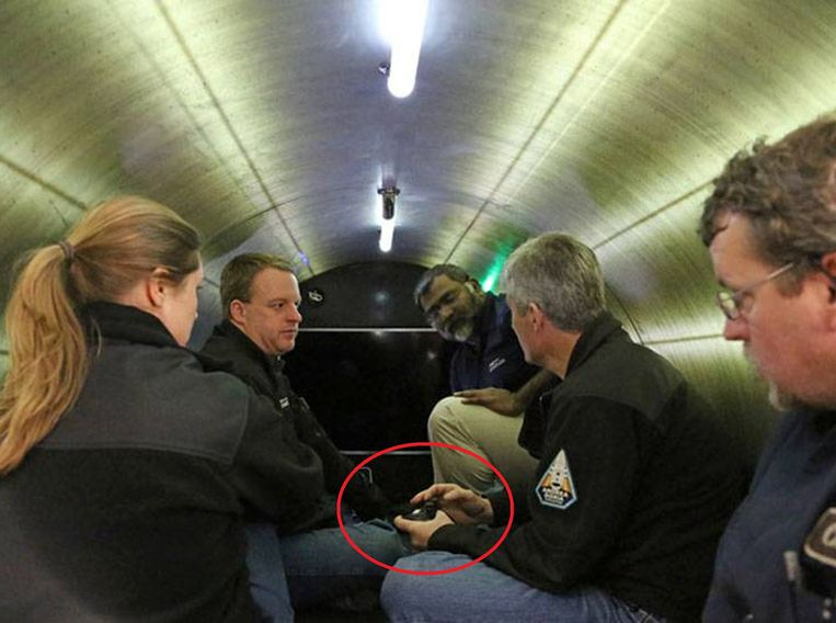 Barely 6m long tube, one button and steering controller