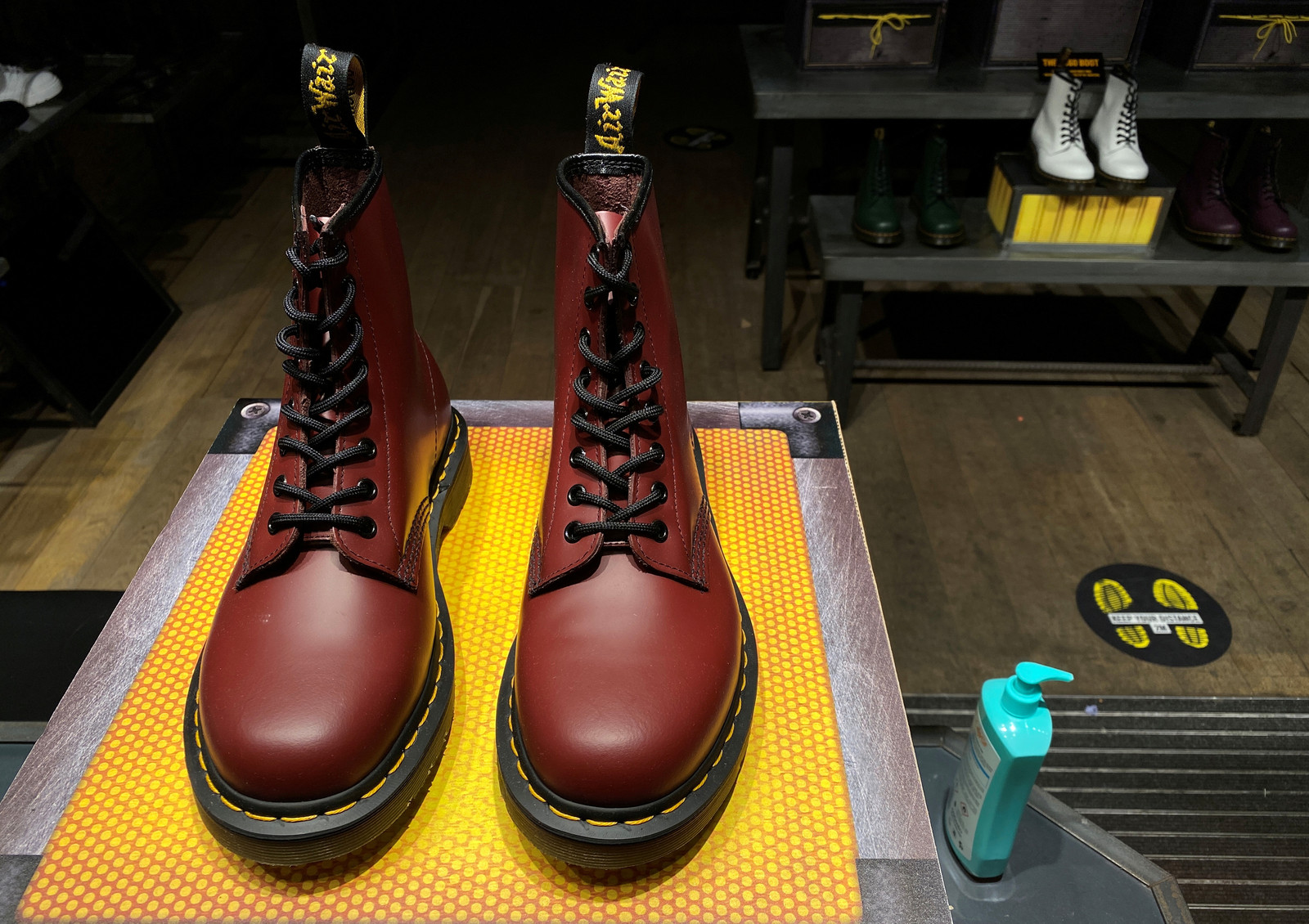 Dr martens 9 straatjes wikipedia sale