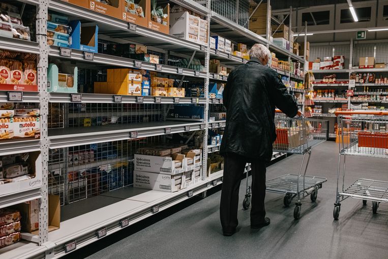 Lege rekken in uw supermarkt: wat is er aan de hand? | De Morgen